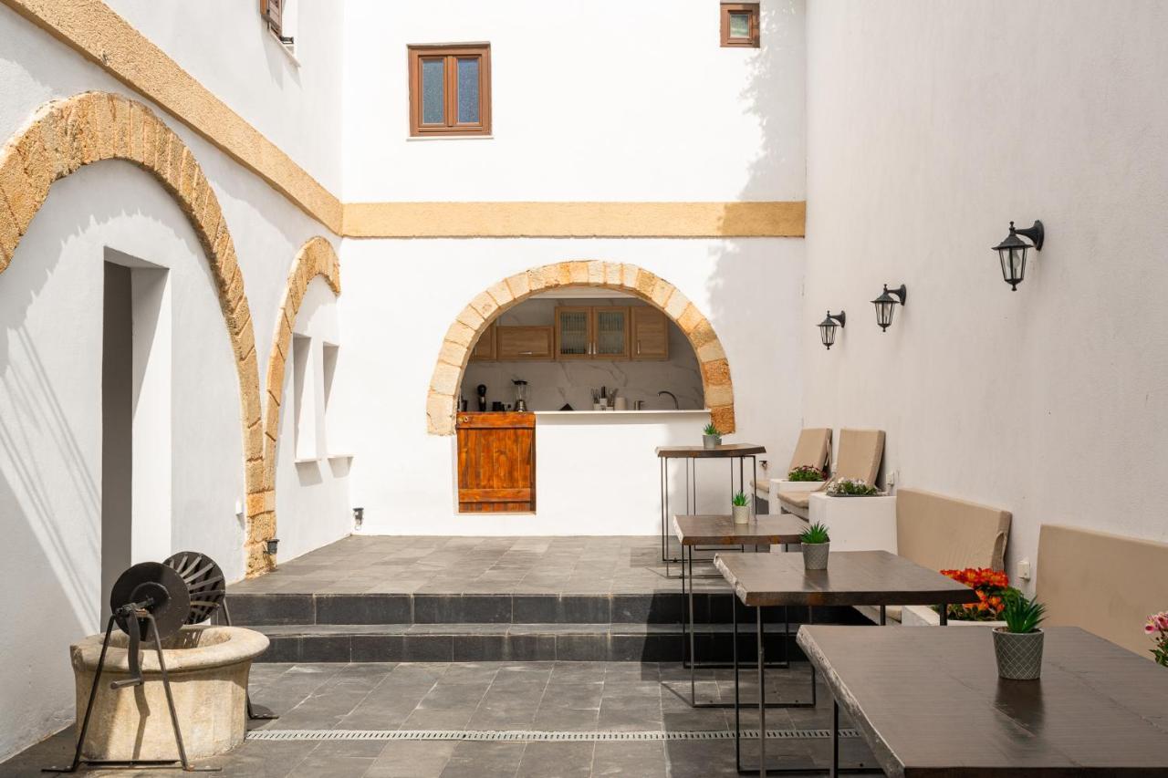 Ancient Knights Luxury Suites Rhodes City Екстер'єр фото